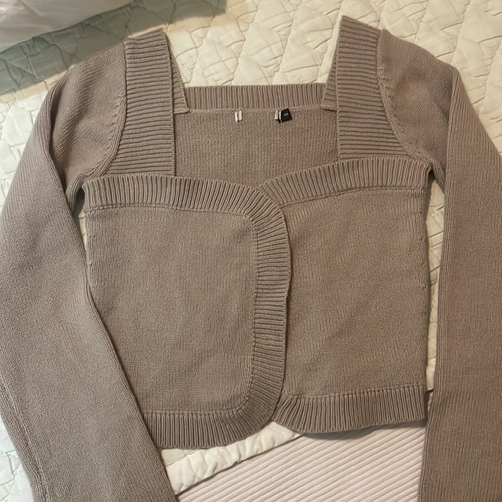 Beige square neckline cardigan
